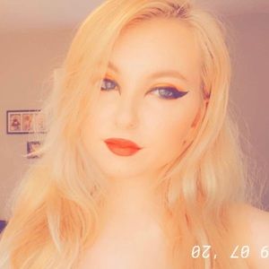 Meet your Posher, Kaylie